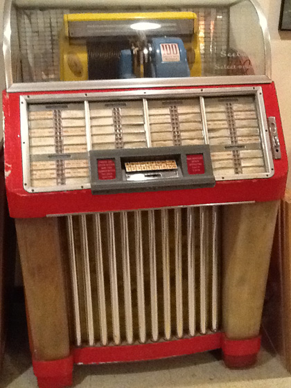 1952 Seeburg Model C Selectomatic jukebox